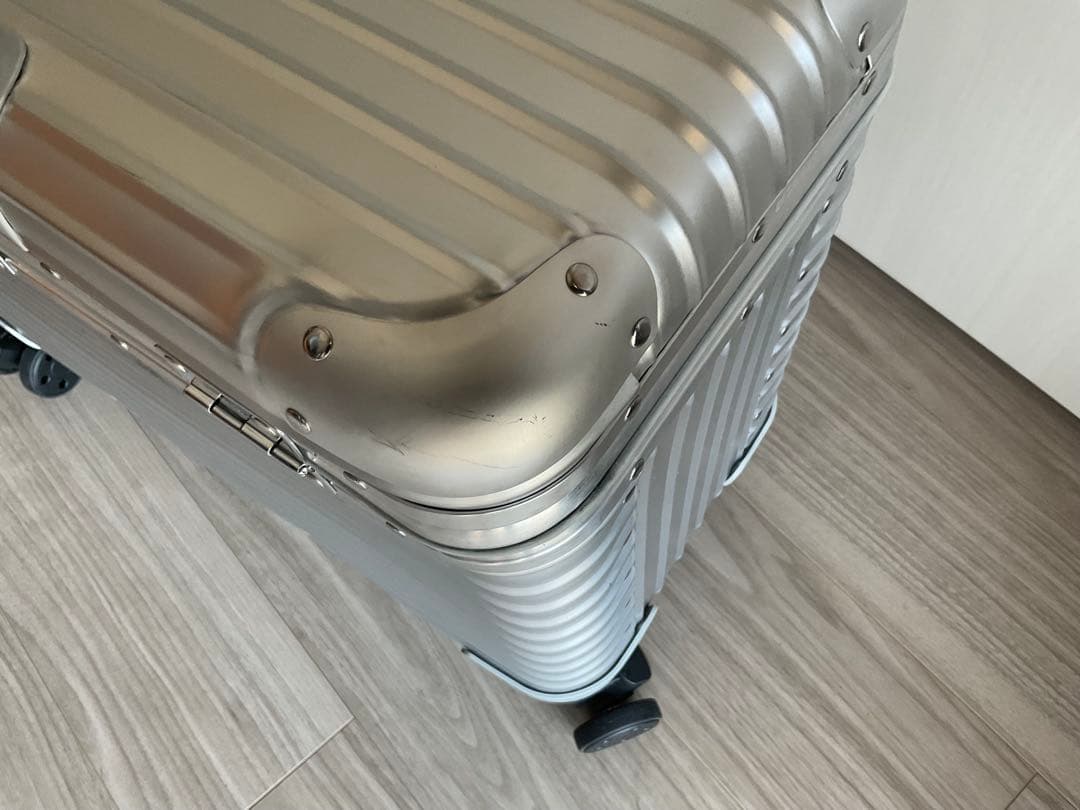 絶*代様 リモワ パイロット 4輪 932.51 37L