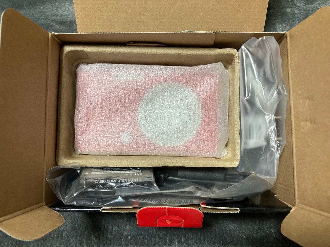 超美品　CASIO HS EXILIM EX-ZR62 レッド　元箱全付属品付