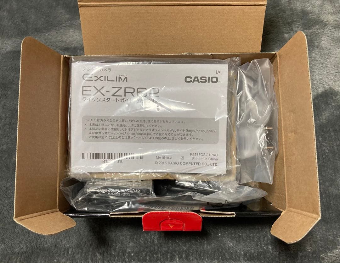 超美品　CASIO HS EXILIM EX-ZR62 レッド　元箱全付属品付