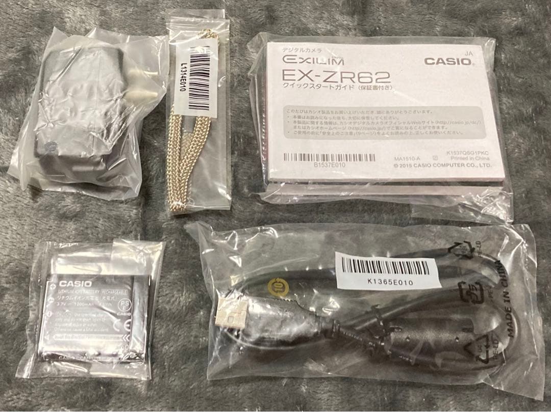 超美品　CASIO HS EXILIM EX-ZR62 レッド　元箱全付属品付