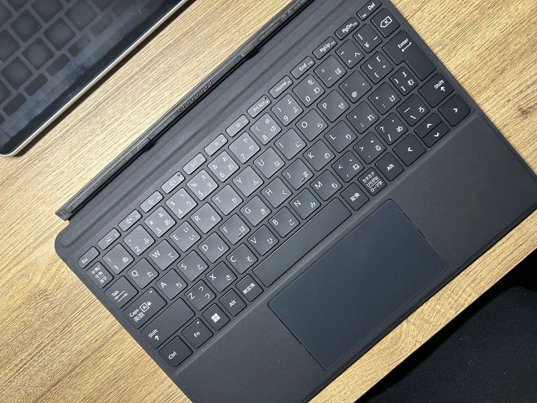 Microsoft Surface Go4 本体 + キーボード + ペン