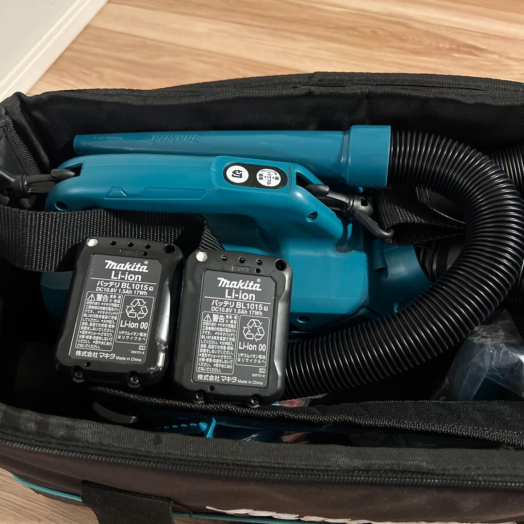 Makita CL121D スティッククリーナー 本体　バッテリー2個付き