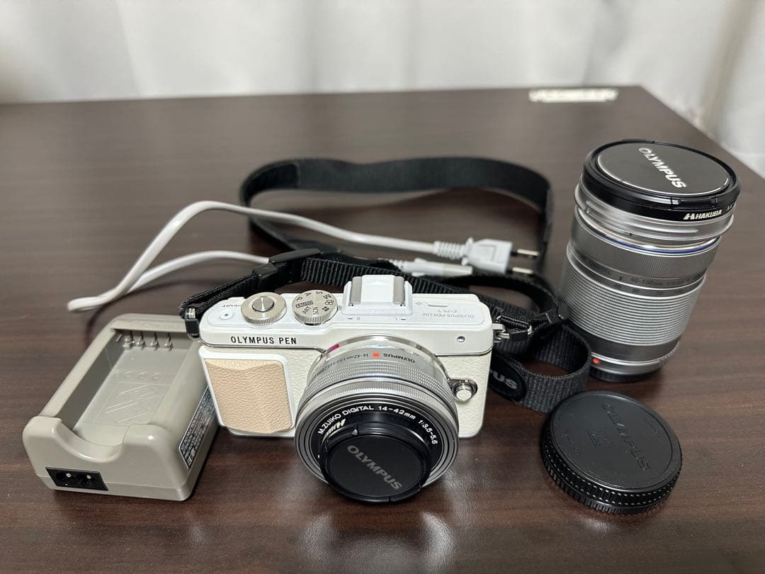 Olympus PEN Lite E-PL7ミラーレスカメラ レンズ付き