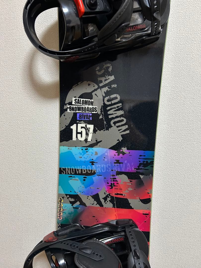 【新品、未使用】SALOMONのスノーボードとサロモンのバィンディングのセット