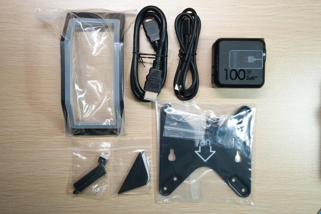 【ほぼ未使用】MINISFORUM UM580