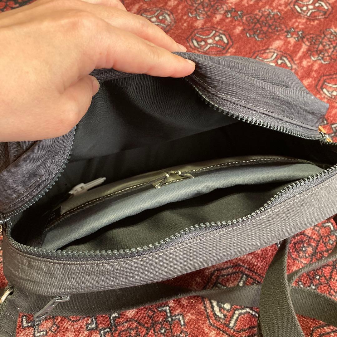 NIZYU KANO ナイロンボディバッグ　ダークグレー　Mサイズ