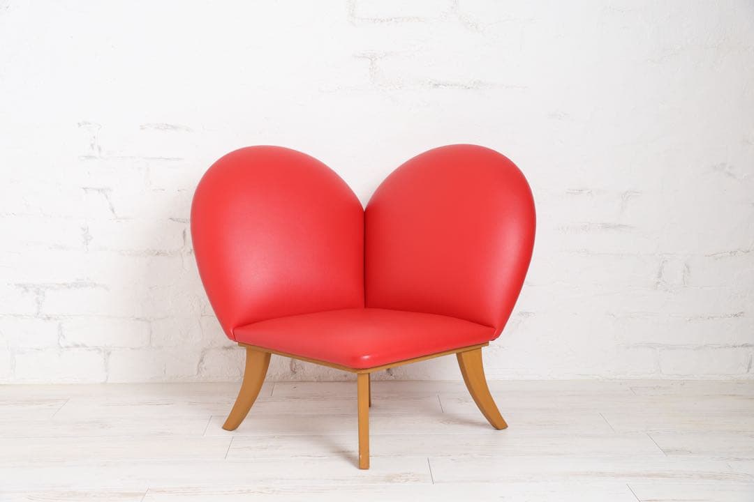 ハート型　赤い椅子　ハートチェア　キッズ・ペットにも　インテリアに