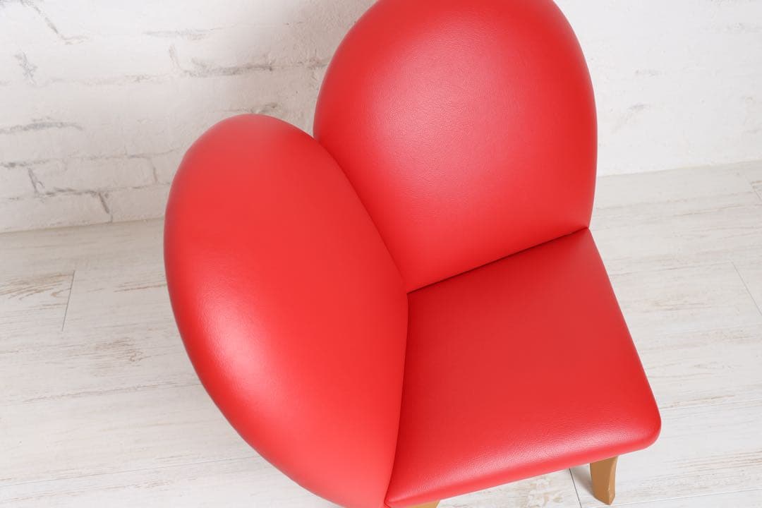 ハート型　赤い椅子　ハートチェア　キッズ・ペットにも　インテリアに
