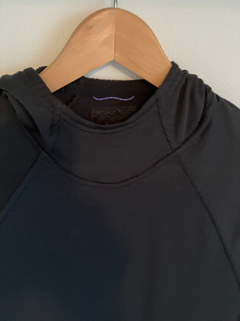 patagonia キャプリーン サーマルウェイト フーディ S ブラック