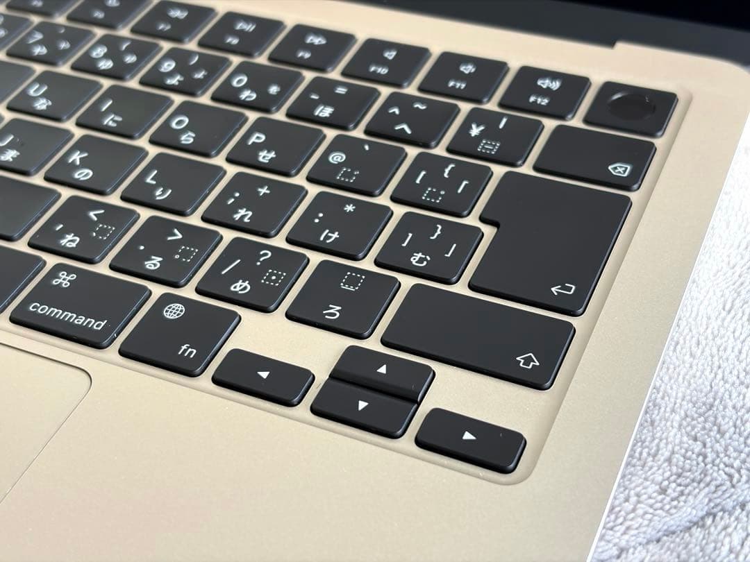 【極美品】MacBook Air M3 2024/13/256GB スターライト