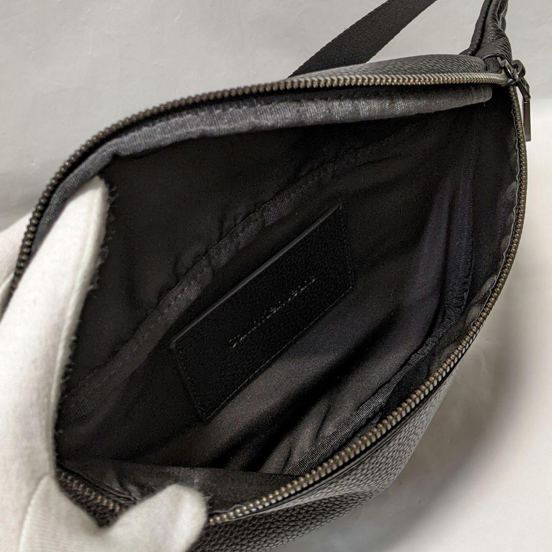 美品   ボディバッグ ウルトラライトウエストバッグ