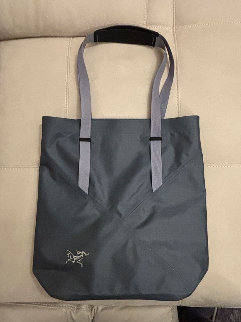 Arc'teryx トートバッグ