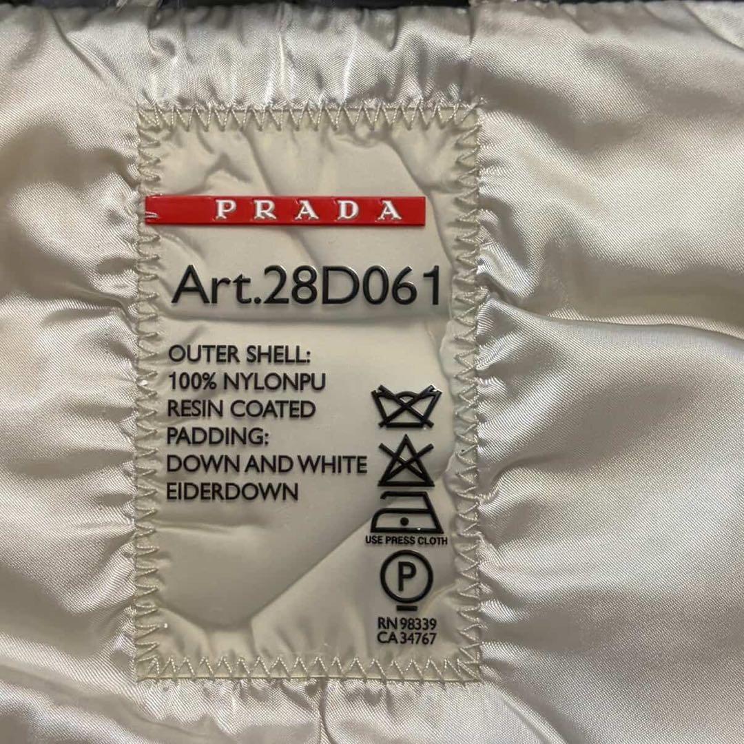し*う様 PRADA プラダ　 ダウンジャケット グレー　ファー付き