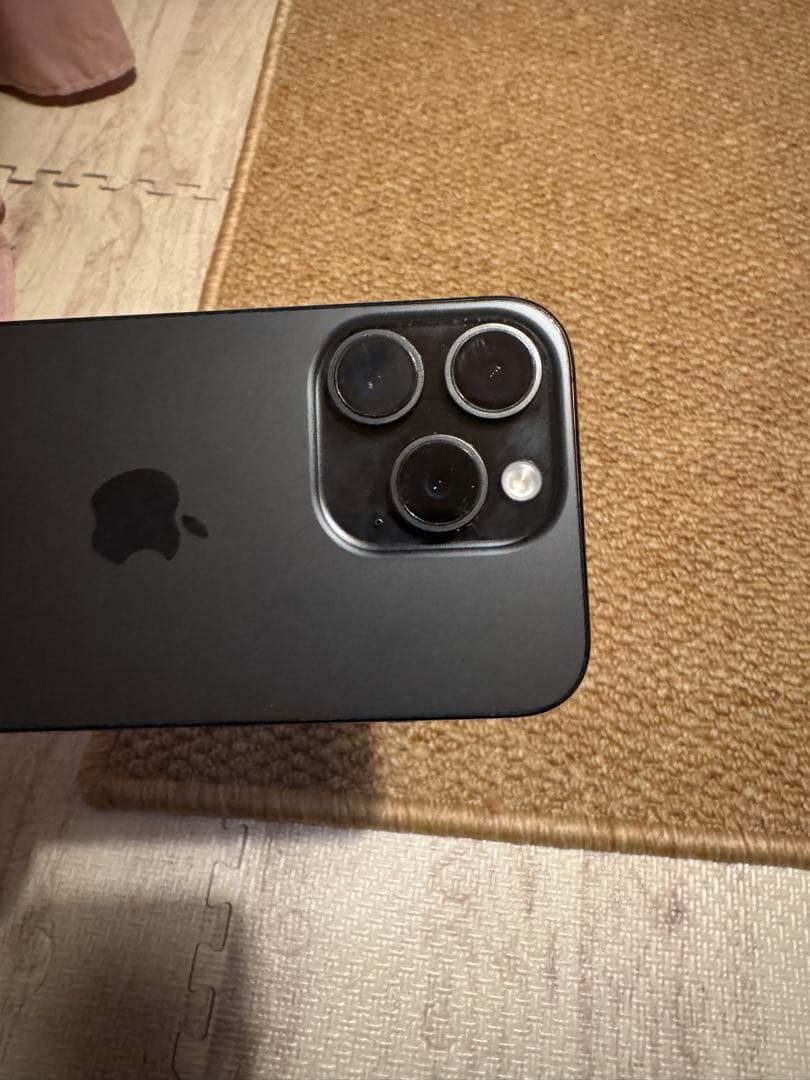 Apple iPhone 15 Pro 海外デュアルnanoSIMモデル，美品