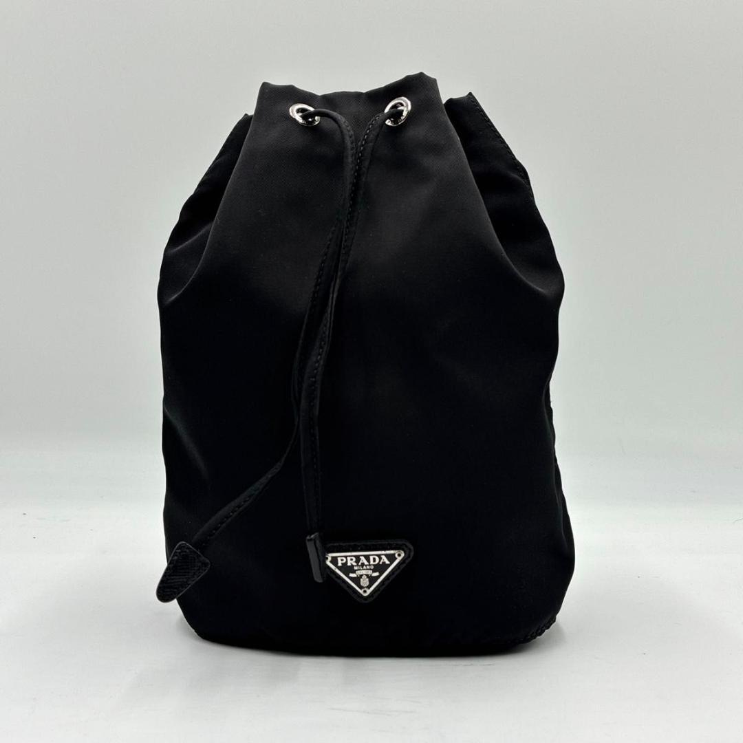 かずにゃん　プラダ 巾着ポーチ テスートナイロン サフィアーノレザー