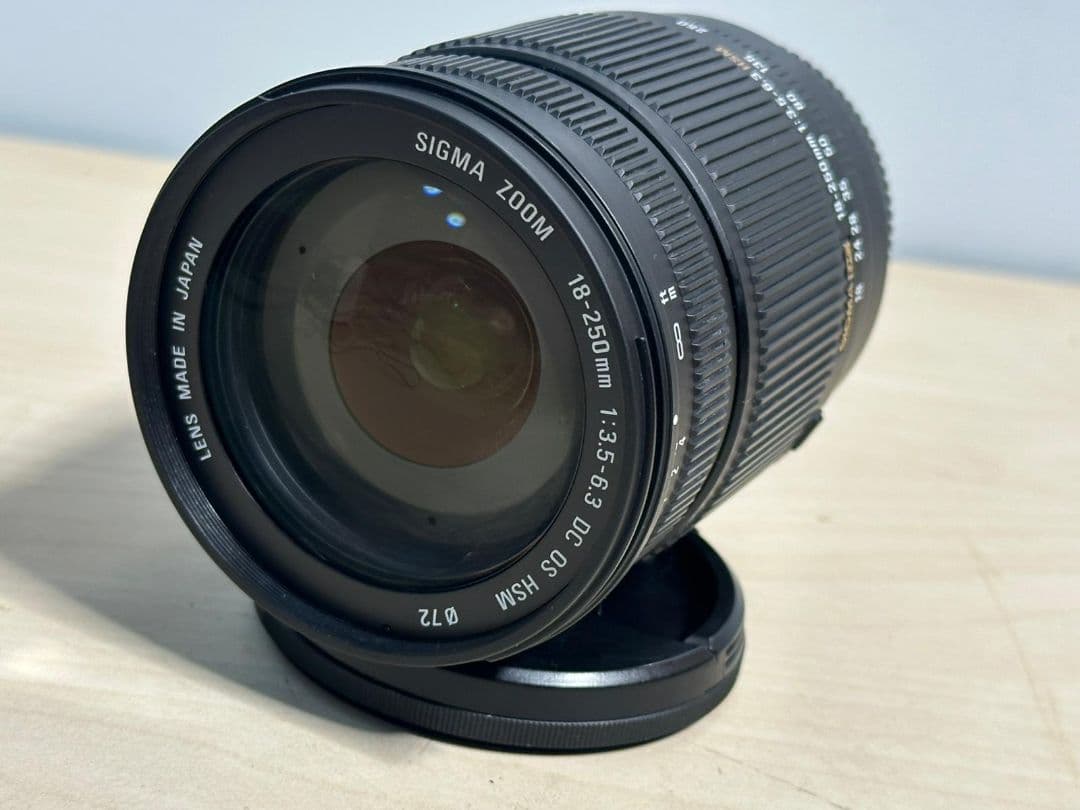 SIGMA Zoom 18-250mm DC OS HSM シグマズームレンズ