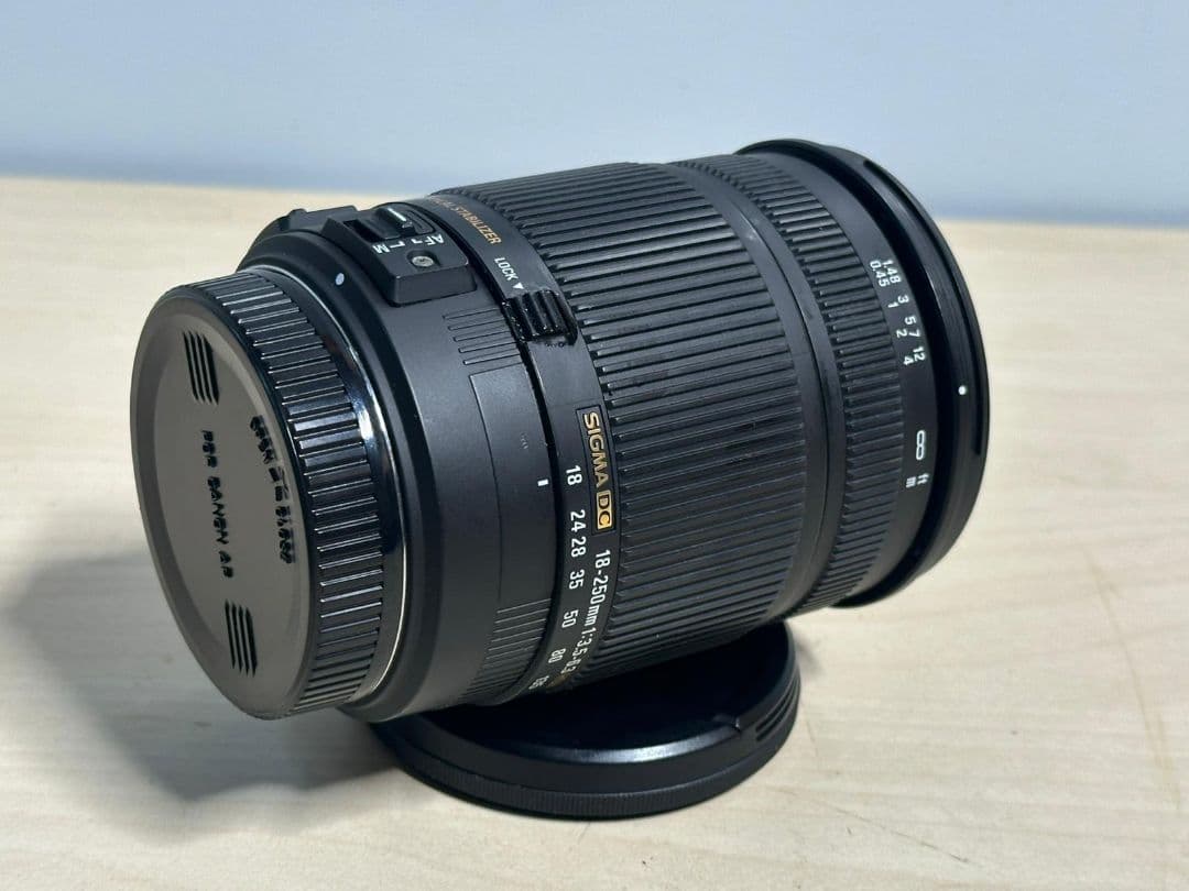 SIGMA Zoom 18-250mm DC OS HSM シグマズームレンズ