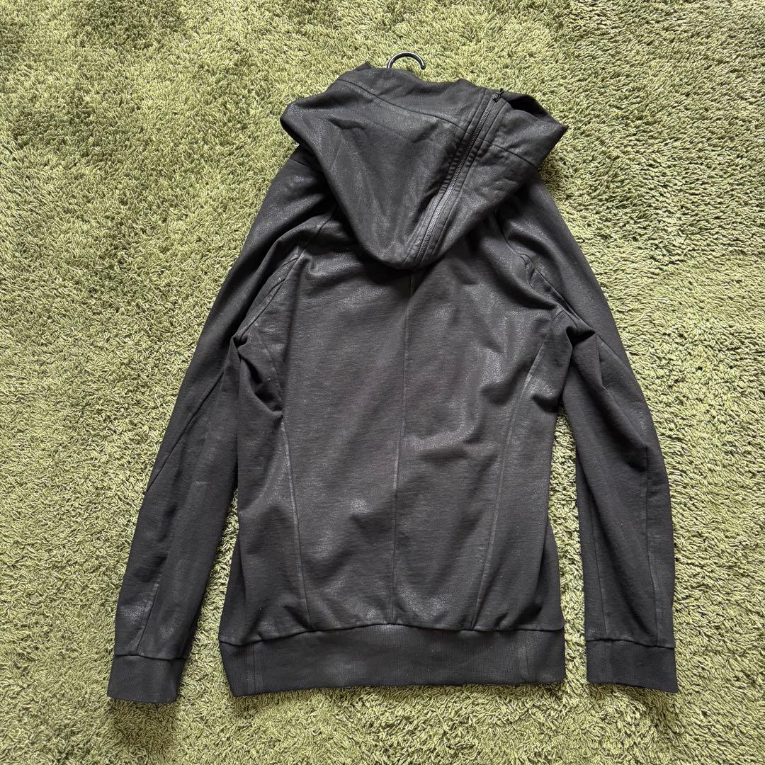 【ユリウスJULIUS APCLPSジオメトリックコーティングパーカーサイズ1】