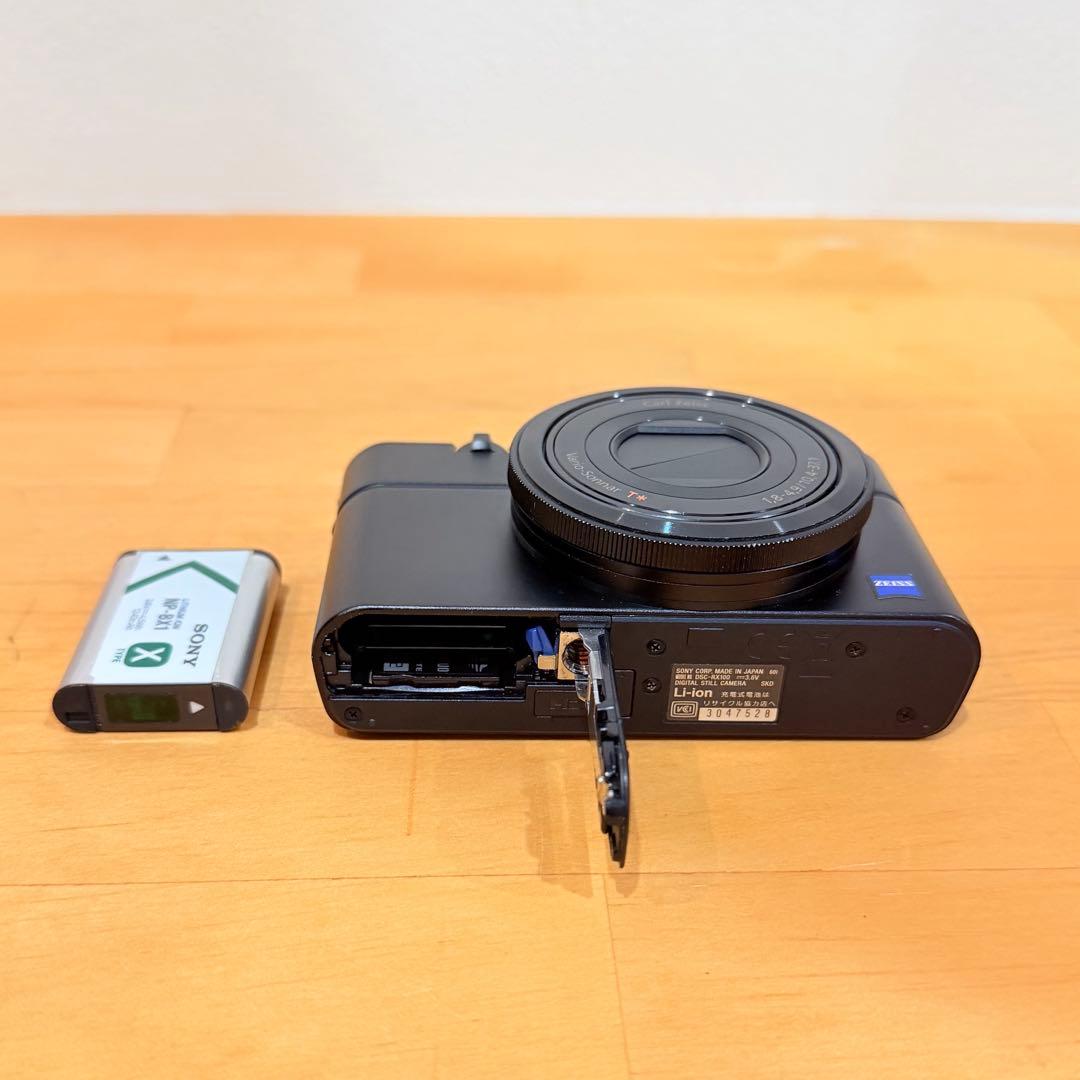 SONY Cyber-shot DSC-RX100 コンパクト　デジカメ