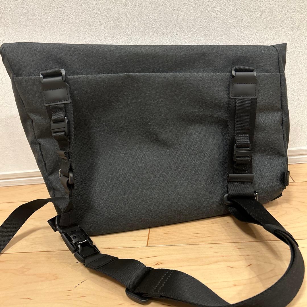 NID RADIANT ショルダーバッグ ボディバッグ HYBRID NIID