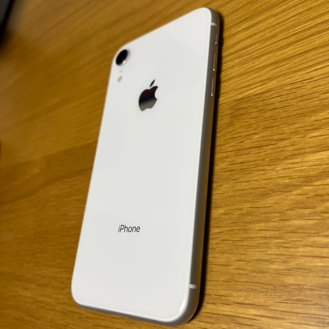 iPhone XR ホワイト 64G