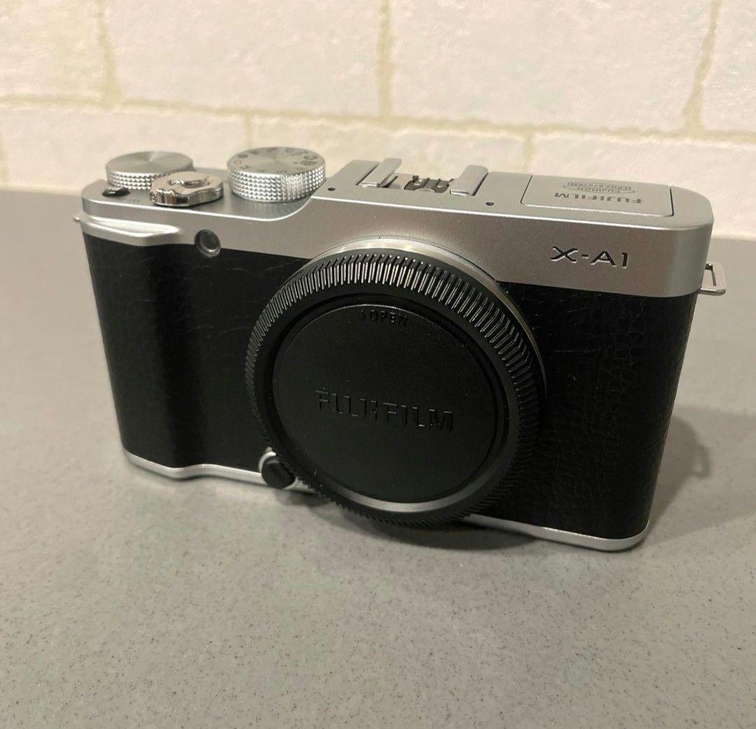 FUJIFILM X-A1 ミラーレス一眼レフカメラ