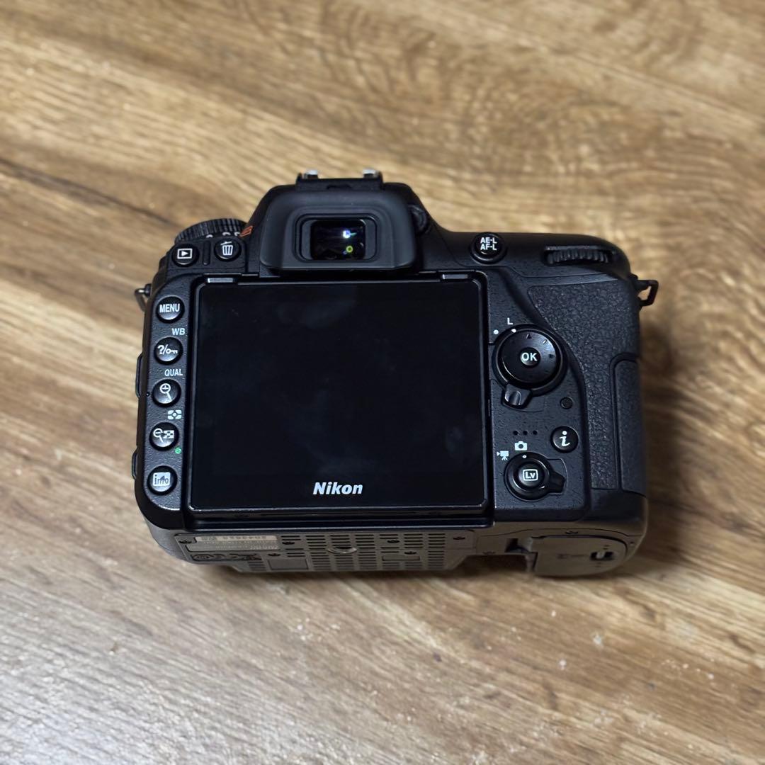 明日まで‼️週末価格　Nikon D7500 一眼　ボディのみ