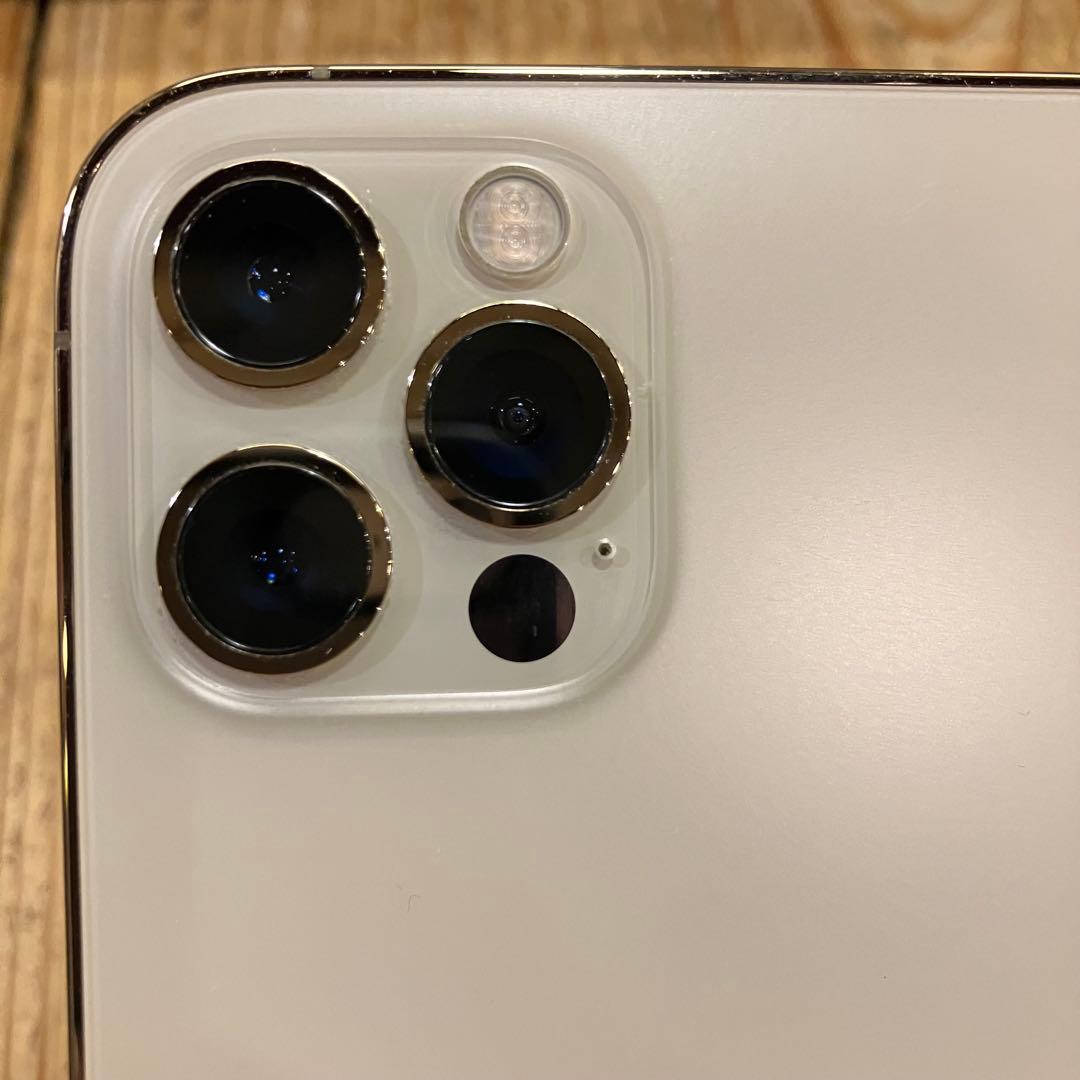 Apple iPhone 12 Pro ゴールド　本体