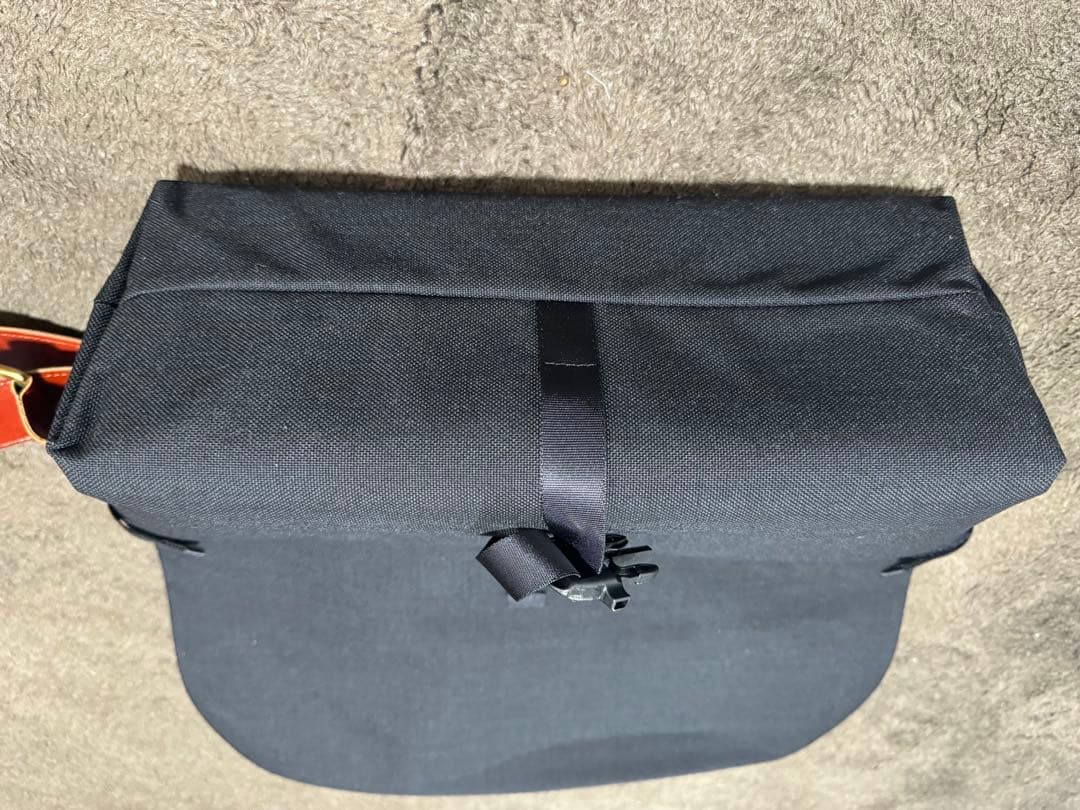 極美品　uni&co サイズS キャメル　レザーストラップ　カバー付き