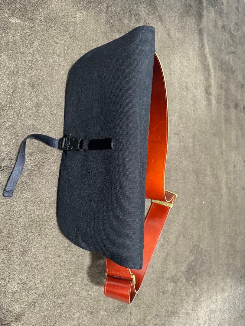 極美品　uni&co サイズS キャメル　レザーストラップ　カバー付き