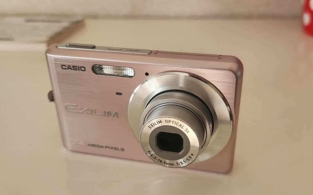 CASIO EXILIM EX-Z77 デジタルカメラ　かわいいポーチつき
