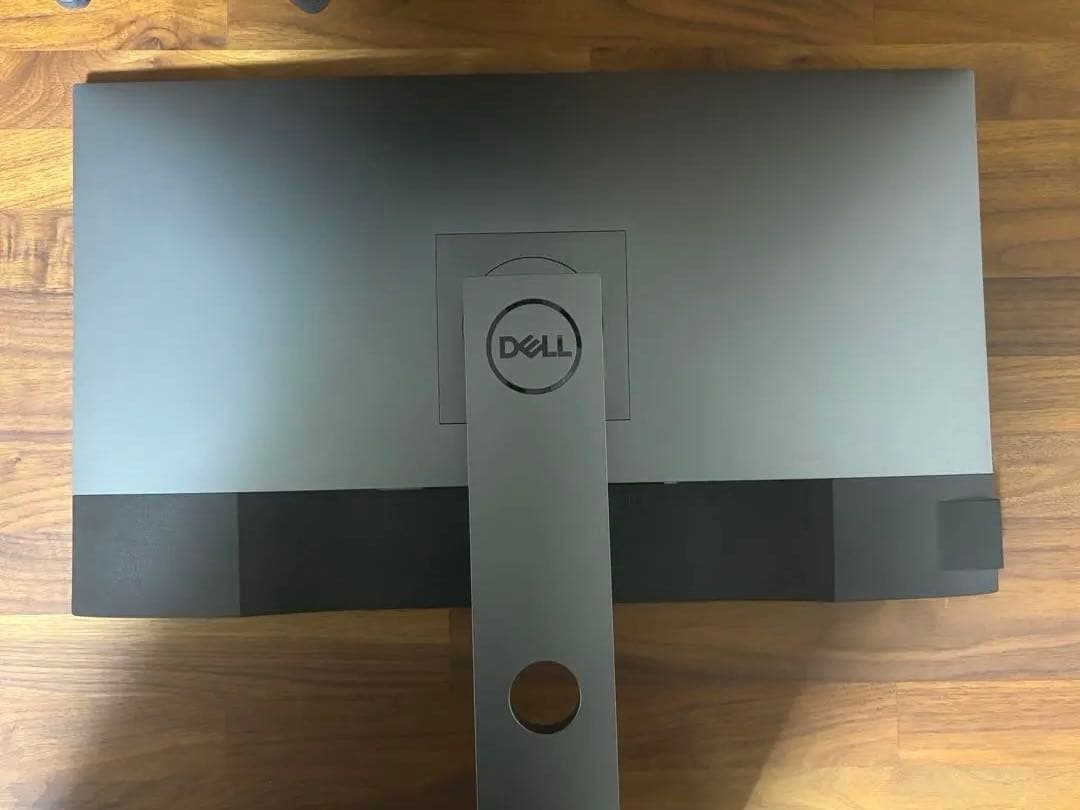 ②DELL U2720QM 27インチ 4Kモニター