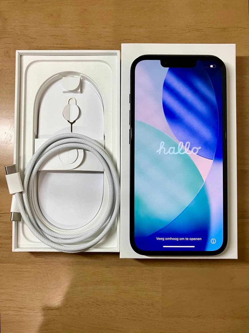 Apple iPhone16e 128GB (香港版・シャッター音無)