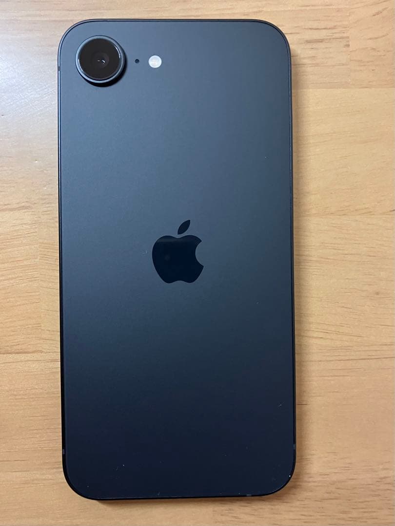 Apple iPhone16e 128GB (香港版・シャッター音無)