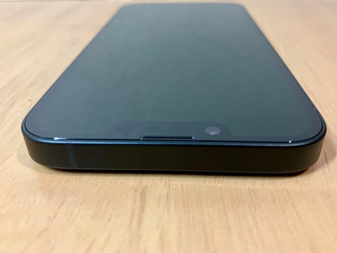 Apple iPhone16e 128GB (香港版・シャッター音無)