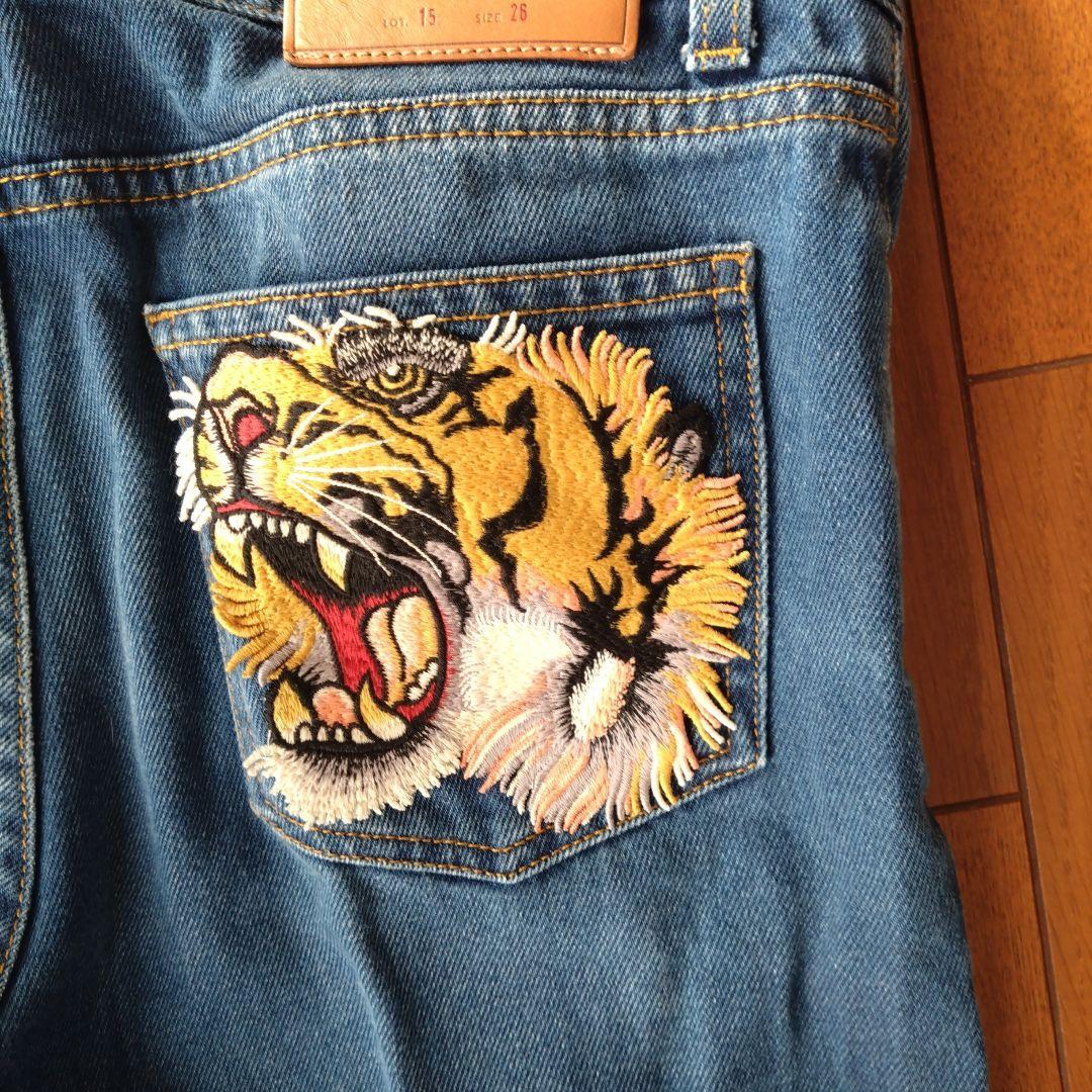 GUCCI トラ刺繍 ストレートデニム 26