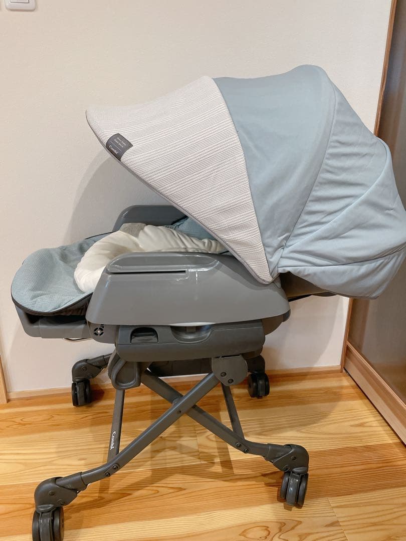 【美品＊ハイグレードモデル】コンビ ネムリラ オートスウィング　電動