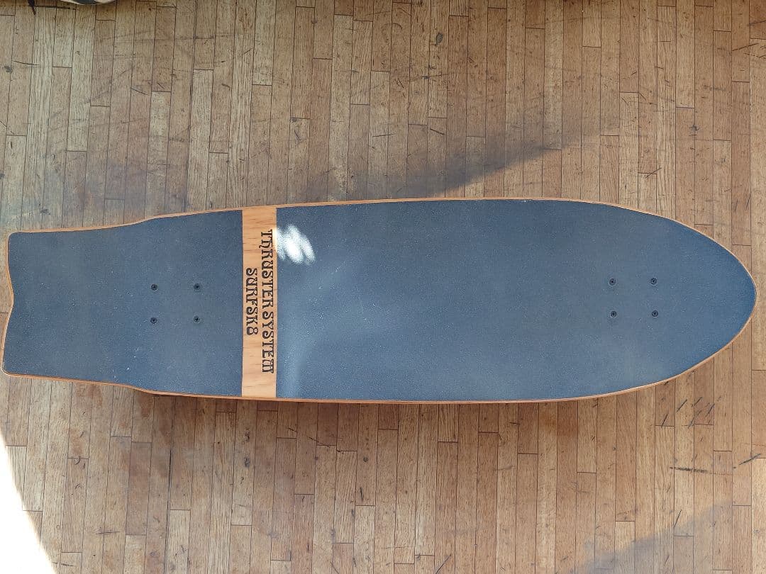 サーフスケートボード