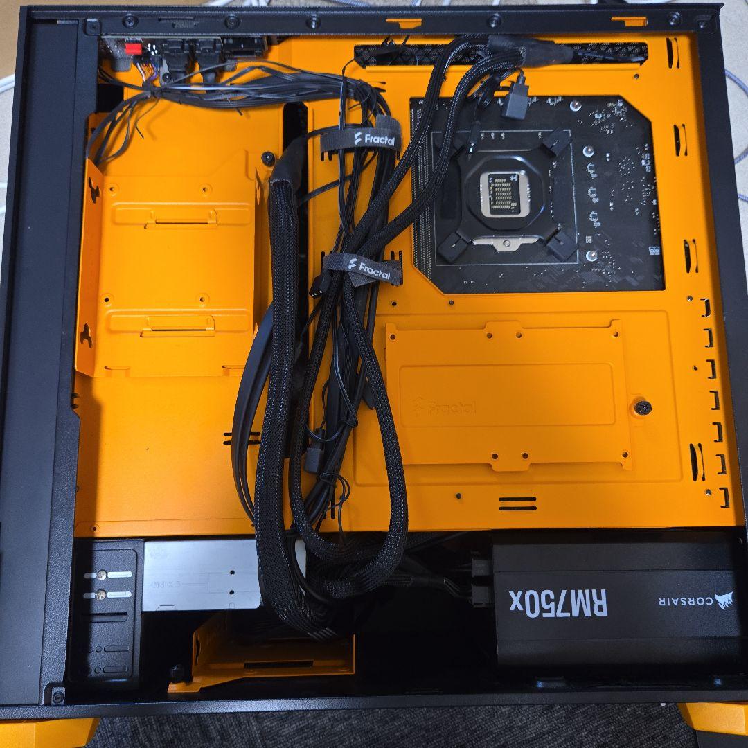 OSなしデスクトップパソコン　i7 11700k ddr4 32GB　gpu無し