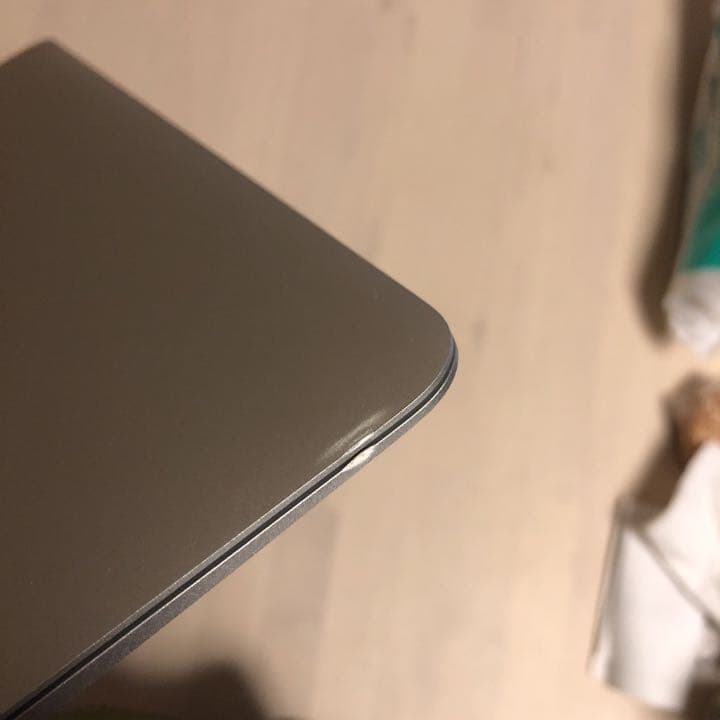 MacBook Air 13-inch 2016 充電回数20回