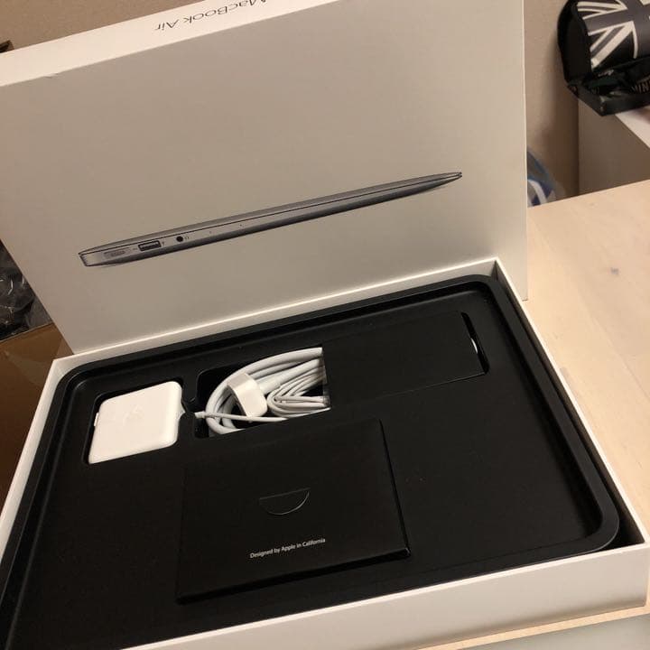 MacBook Air 13-inch 2016 充電回数20回