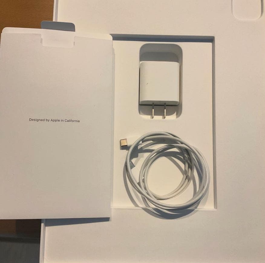 Apple iPad Pro 12.9インチ第4世代128GB シルバー