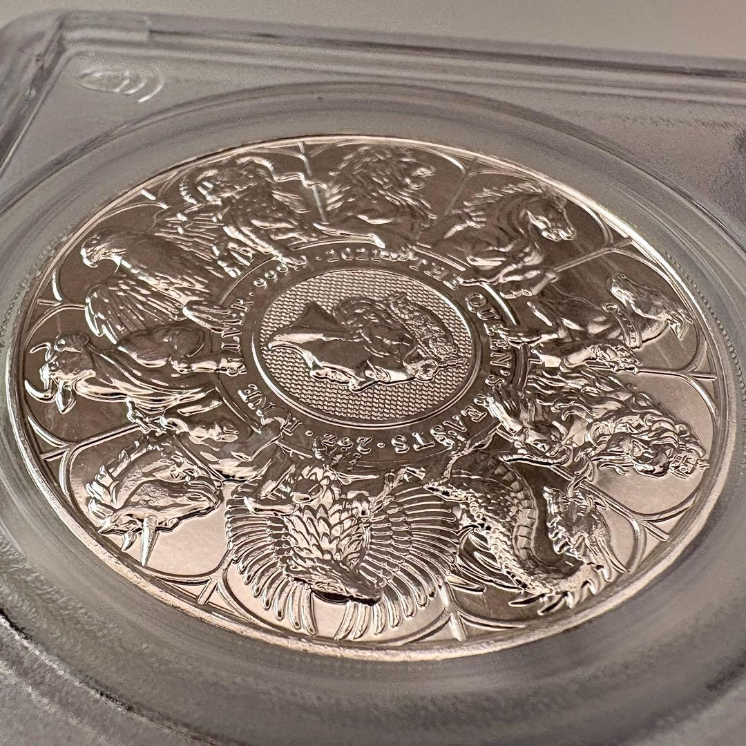 2022年 クイーンズビースト コンプリーター 2オンス 5ポンド 銀貨