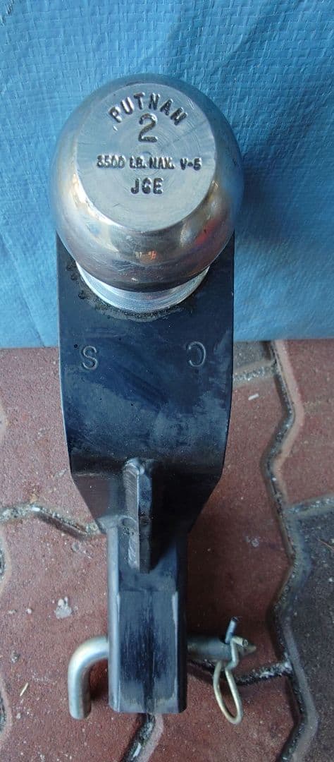 日産セレナ（C24）用ヒッチメンバー　タグマスター