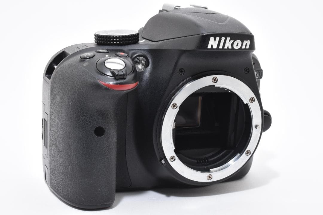 美品 Nikon D3300 デジタル一眼レフカメラボディ ブラック ニコン