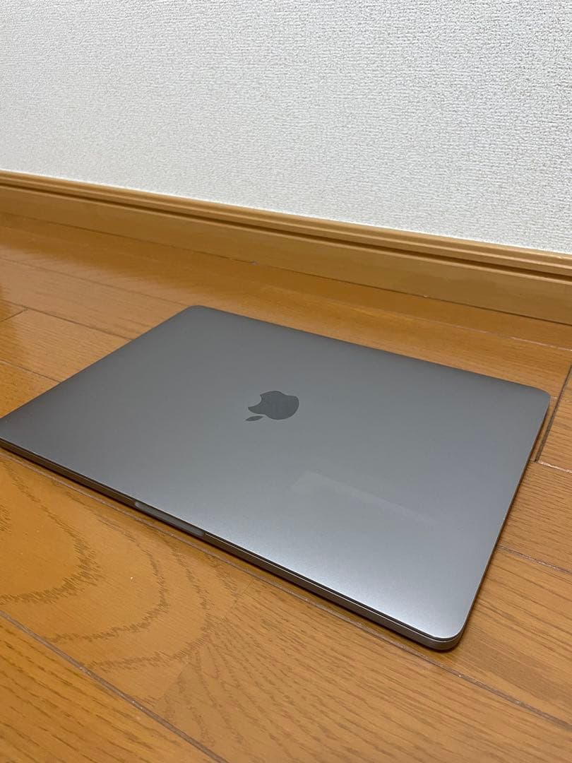 MacBook Pro 2017 – 16GB / 256GB – 動作良好