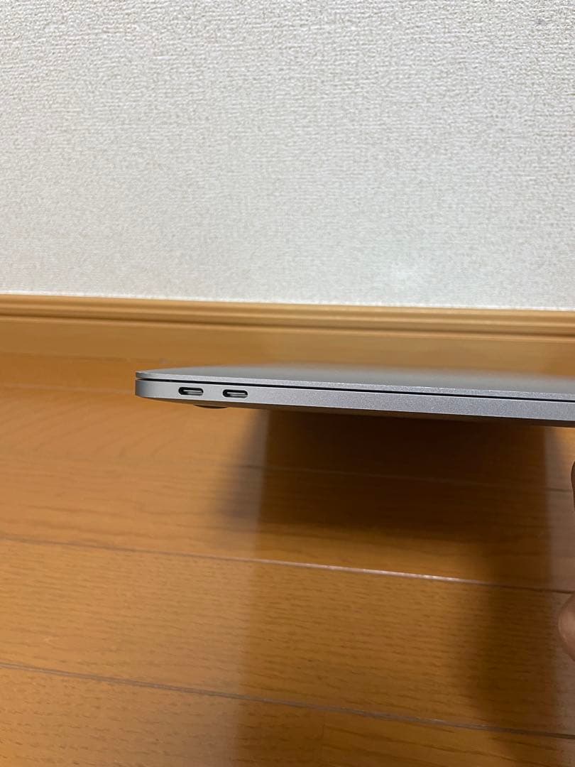 MacBook Pro 2017 – 16GB / 256GB – 動作良好