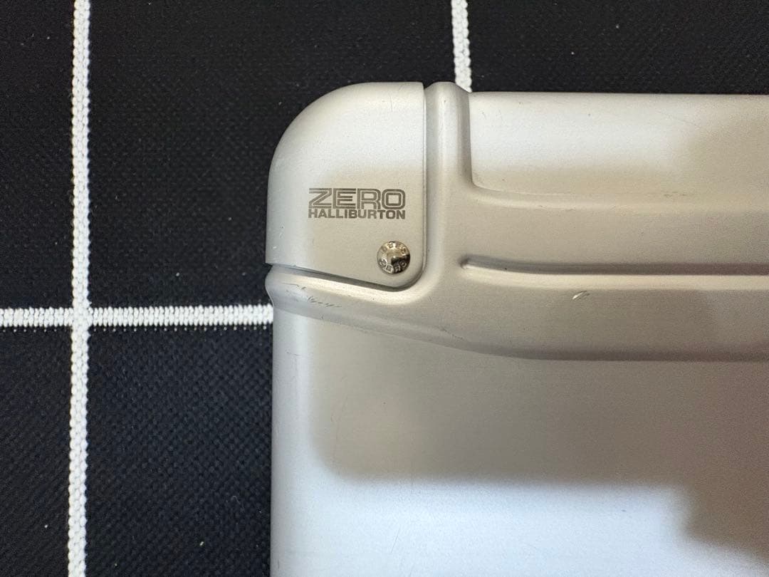 Zero Halliburton ゼロハリバートン　アタッシュケース アルミ