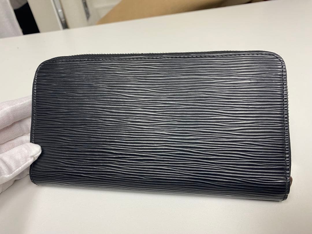 ルイヴィトン エピ ジッピーウォレット 長財布 ブラック 黒