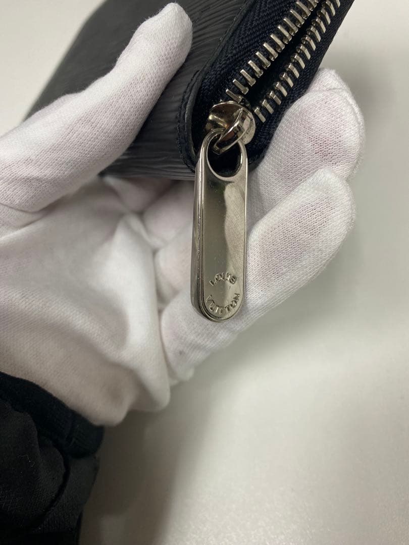 ルイヴィトン エピ ジッピーウォレット 長財布 ブラック 黒